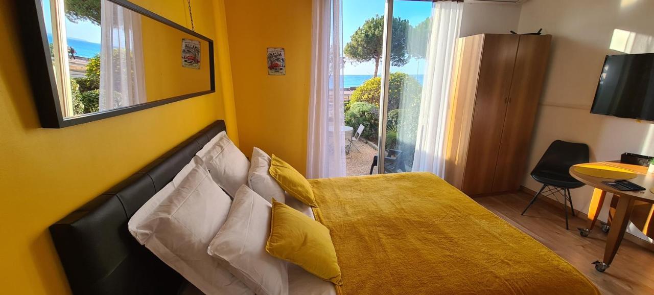 Studio De La Plage - Mer, Terrasse Et Garage Cagnes-sur-Mer Ngoại thất bức ảnh